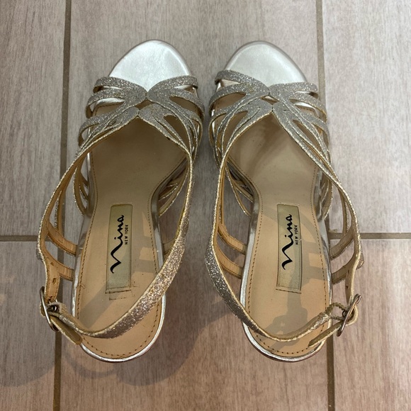 ✨Glinda🪄 Elegant Silver Strappy Heels - Picture 3 of 10